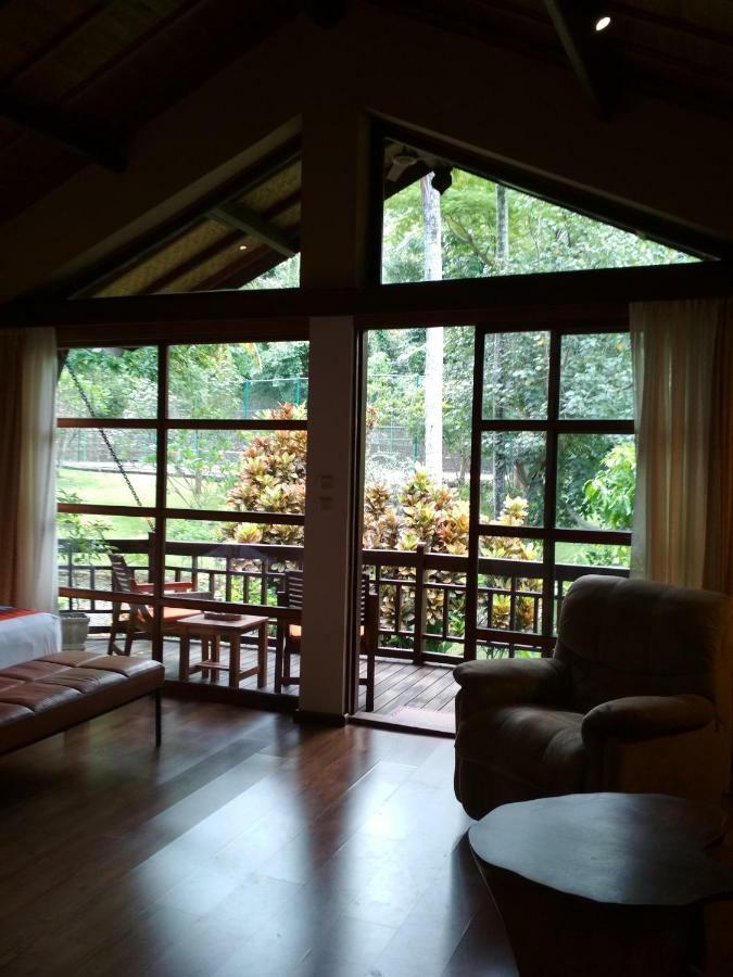 The Country House Senggigi Exterior photo