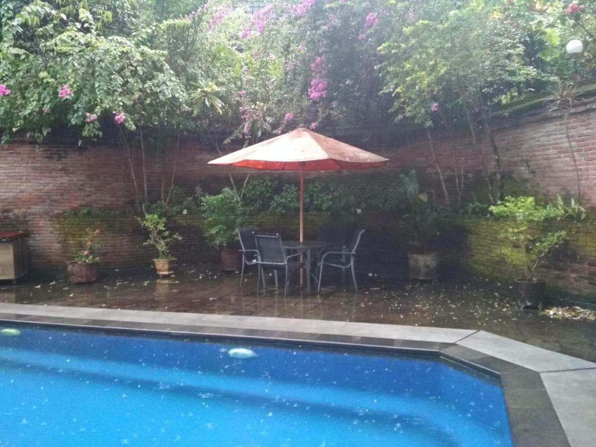 The Country House Senggigi Exterior photo