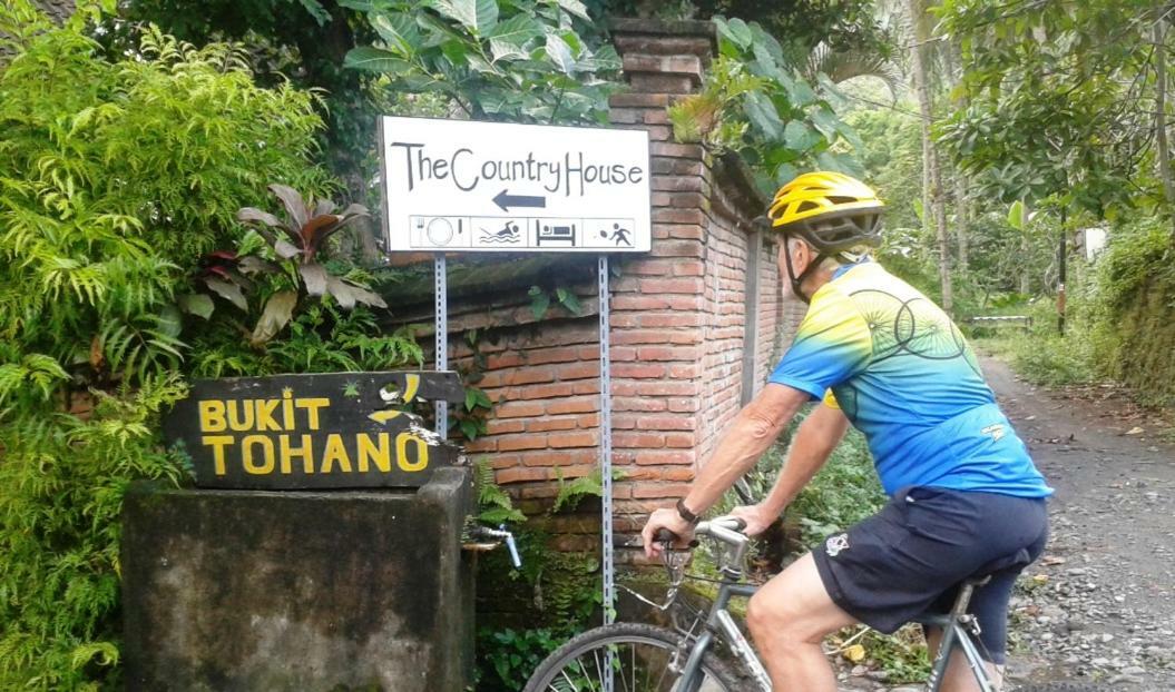 The Country House Hotel Senggigi Exterior photo