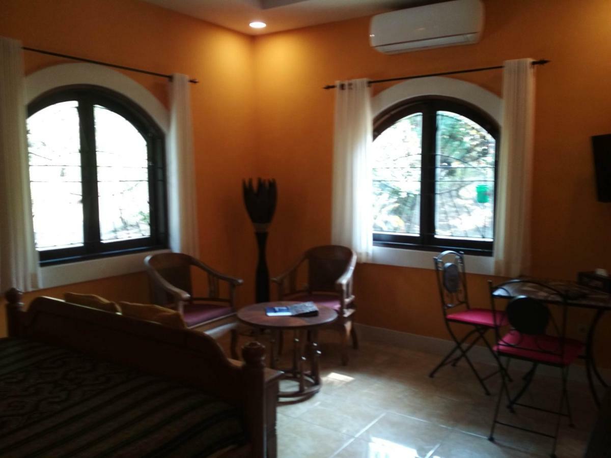 The Country House Senggigi Exterior photo