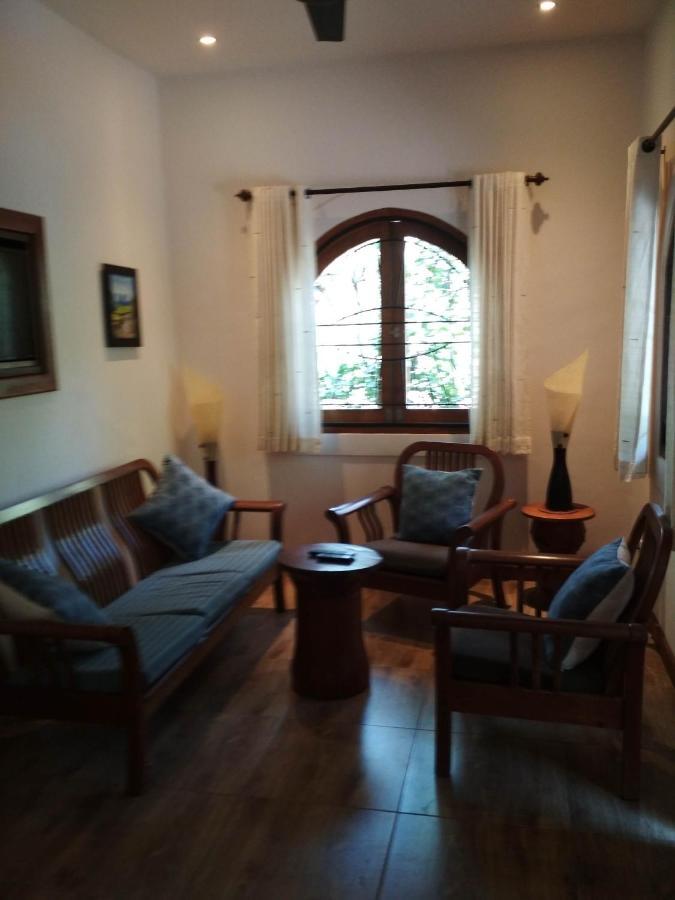 The Country House Senggigi Exterior photo