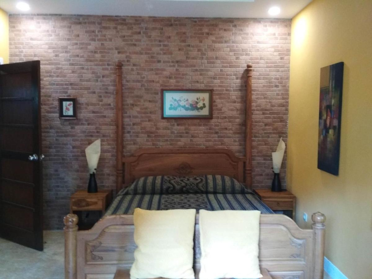 The Country House Senggigi Exterior photo