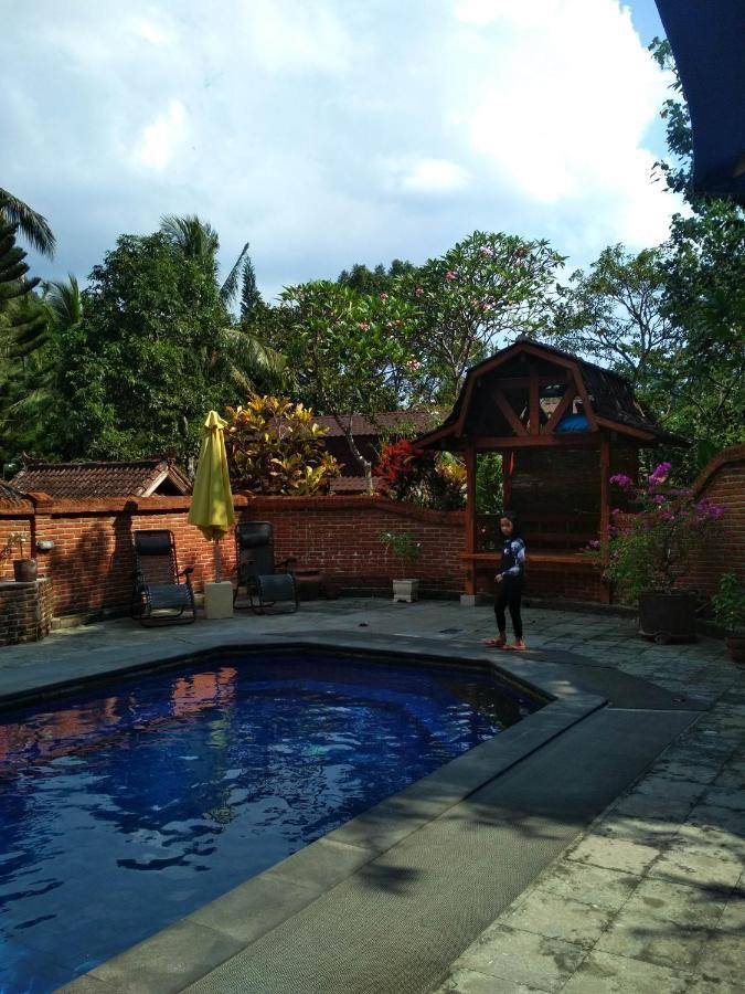 The Country House Senggigi Exterior photo