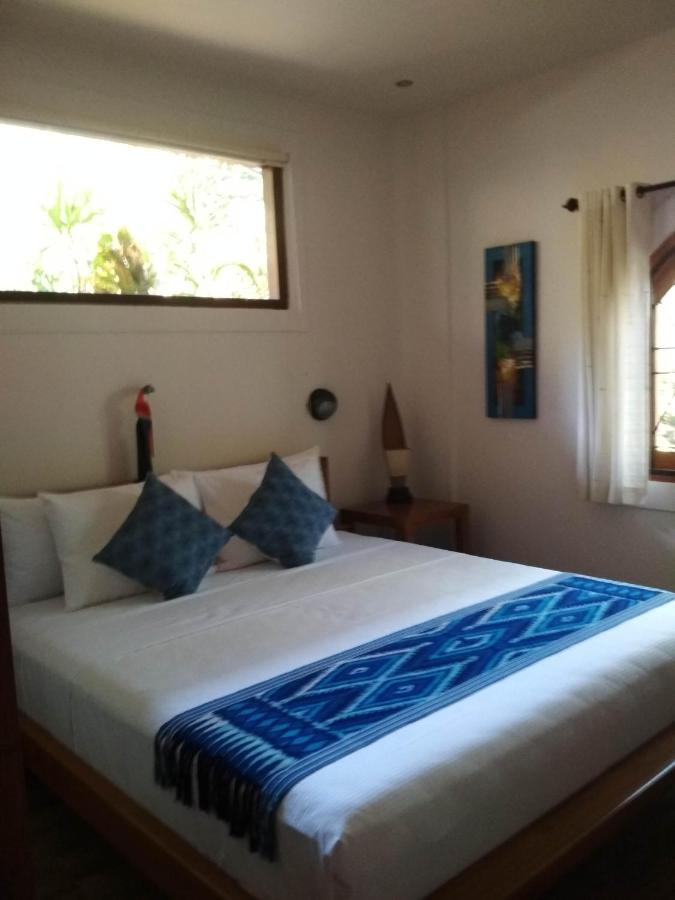 The Country House Senggigi Exterior photo